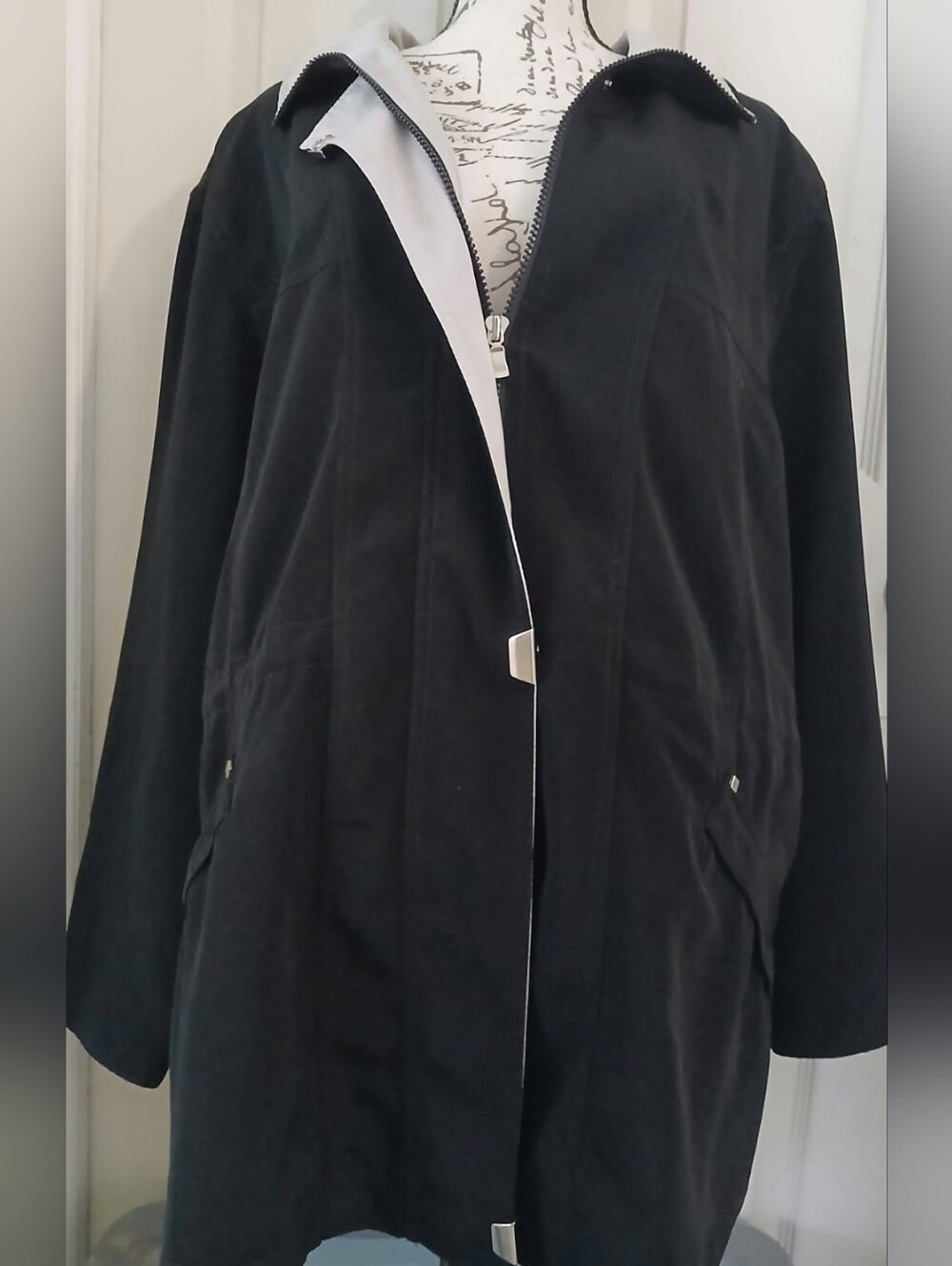 Braetan Black Trench Coat with Zip-Front and Snap Closures